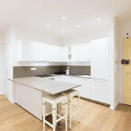 Simon, By Short Holidays Appartement